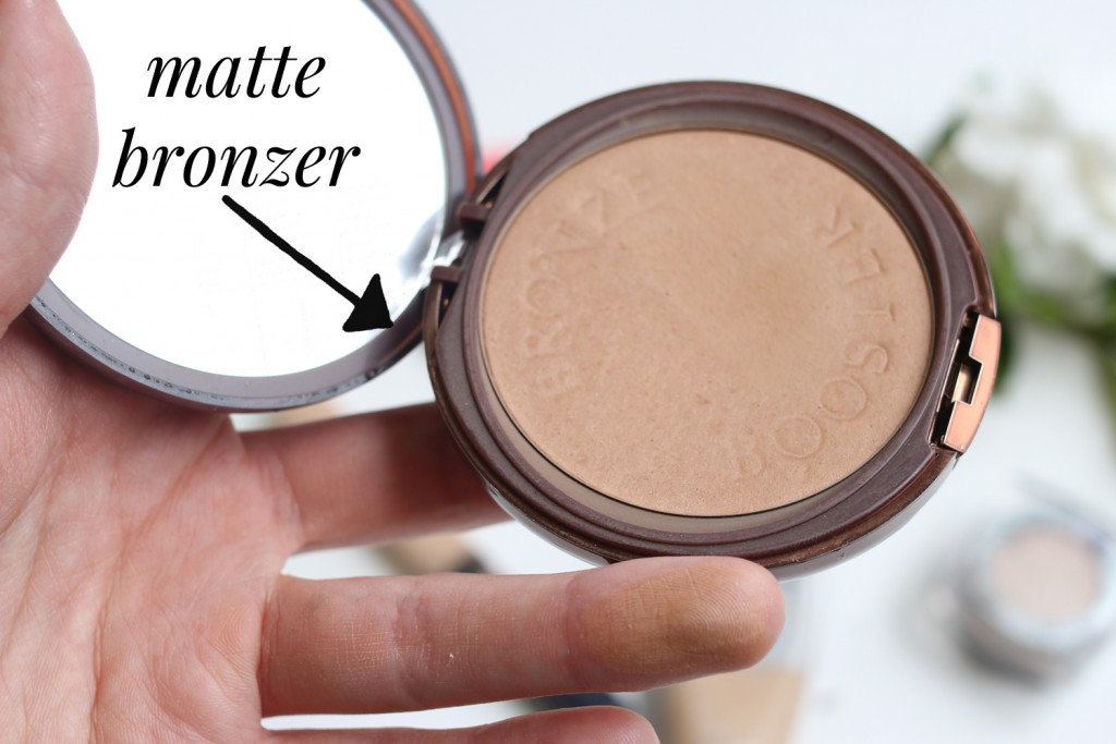 5 Minute Face - using a matte bronzer to warm up the face is great when you're on the go