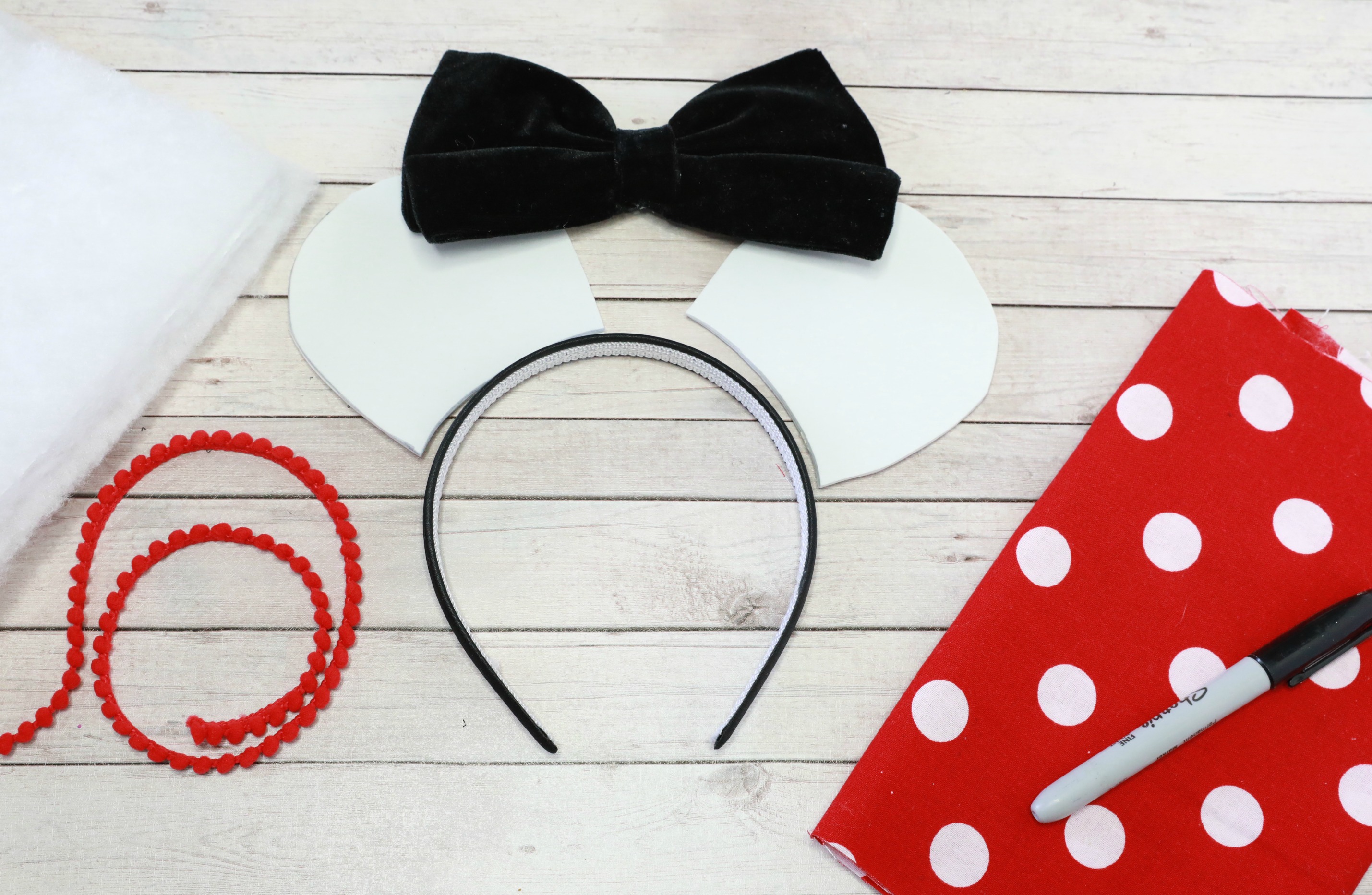 Hand make a pair of Minnie Ears with me for an order