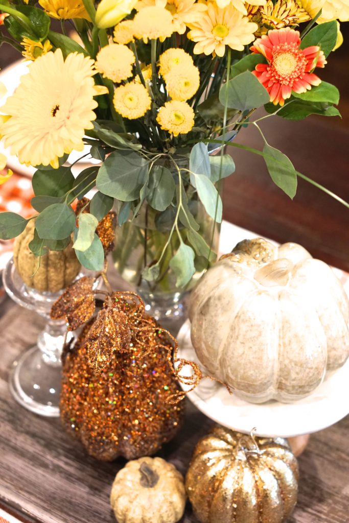 effortless fall tablecape thanksgiving tablescape kid friendly entertaining fall decor