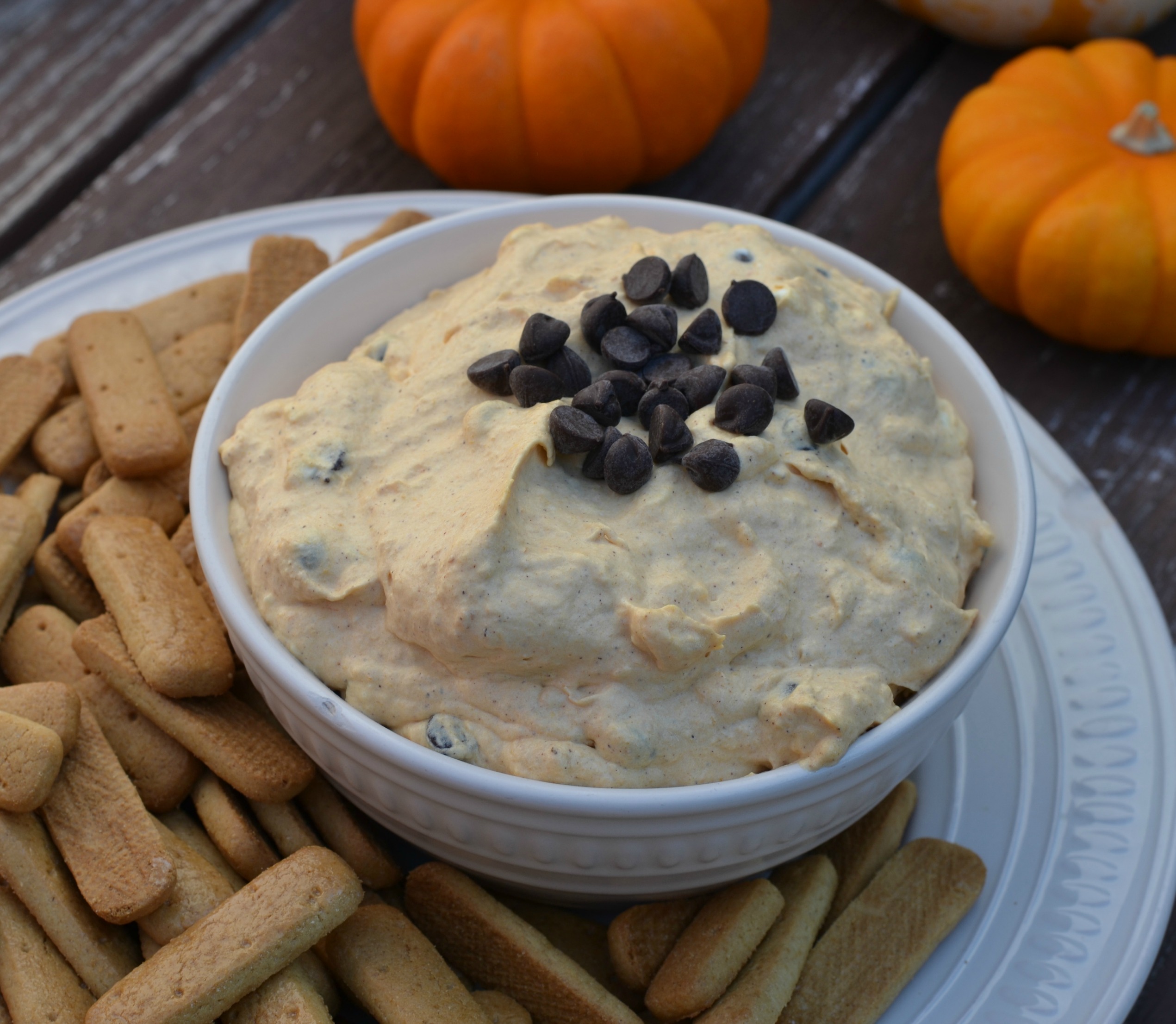 Pumpkin Chocolate Chip Cheesecake Dip