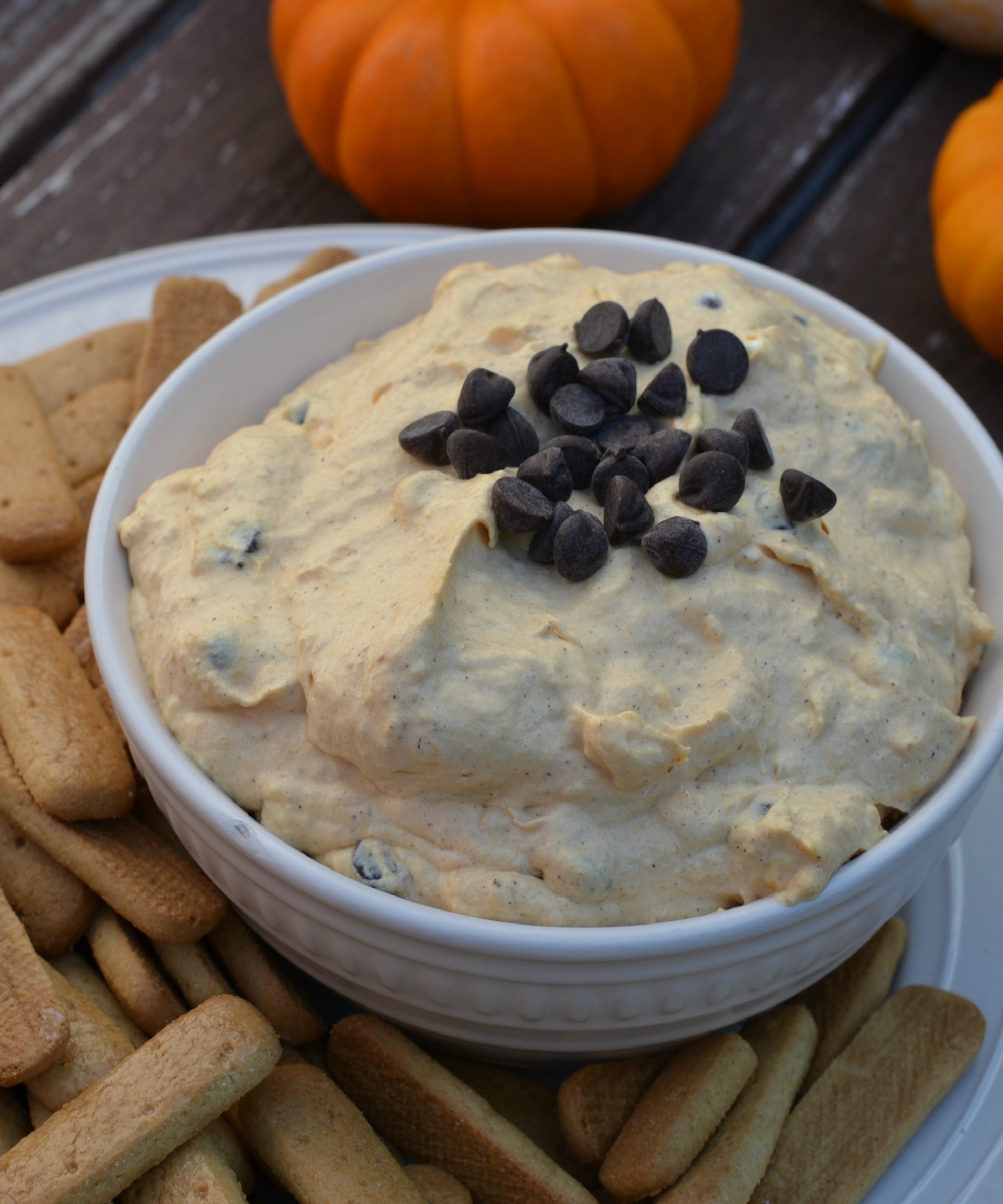 Pumpkin Chocolate Chip Cheesecake Dip