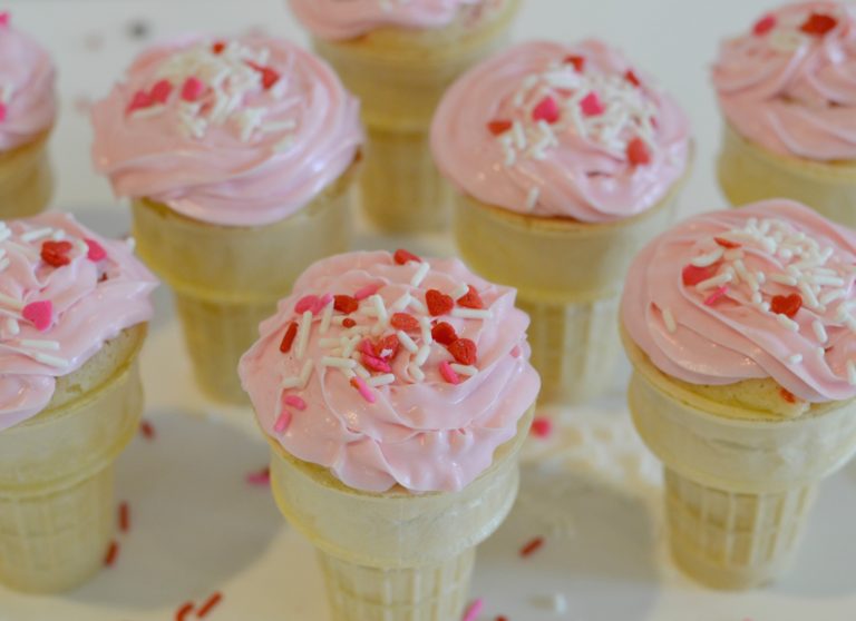 Valentine Ice Cream Cone Cupcakes Houston Mommy And Lifestyle Blogger Moms Without Answers