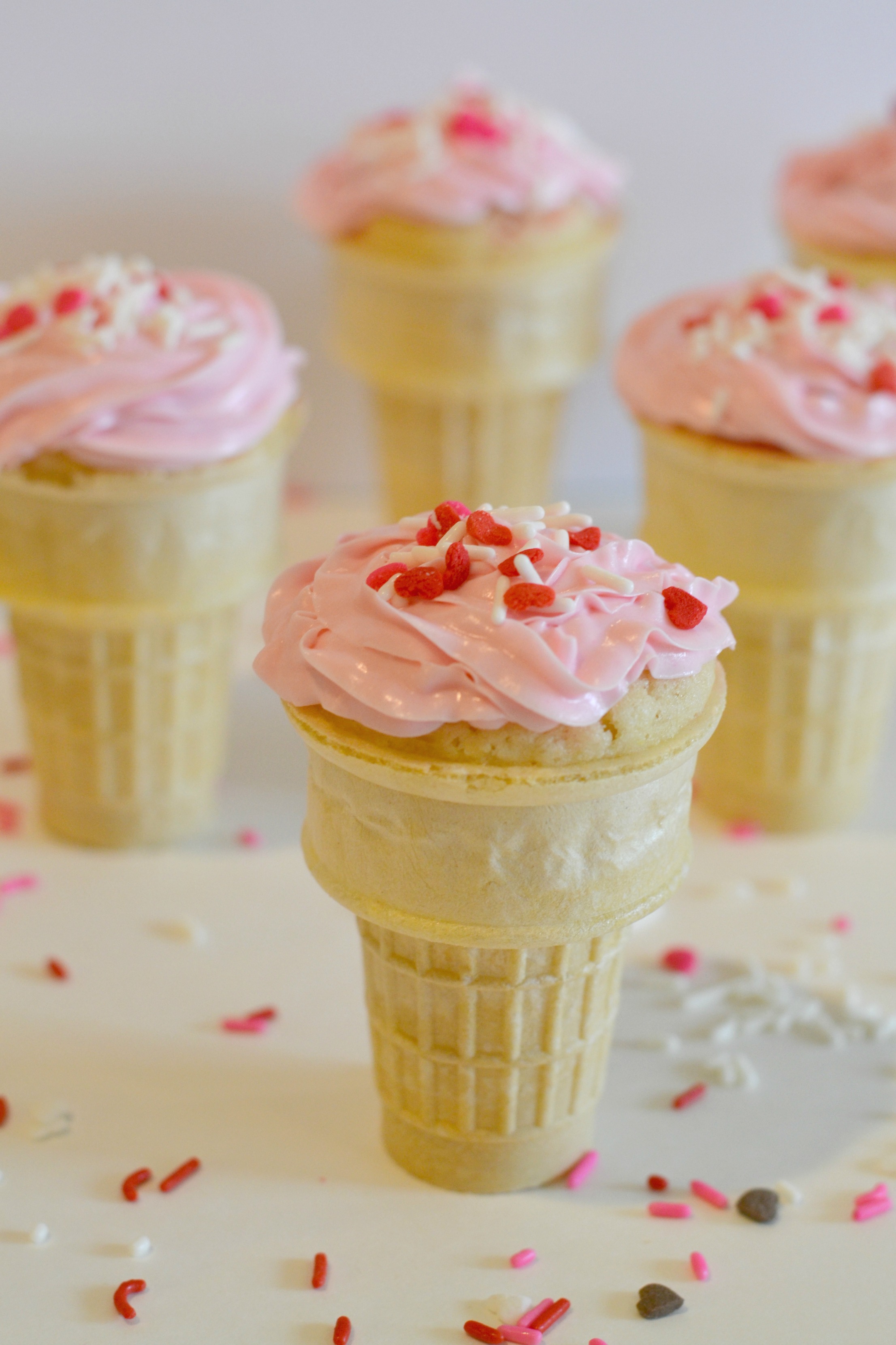 Valentine Ice Cream Cone Cupcakes