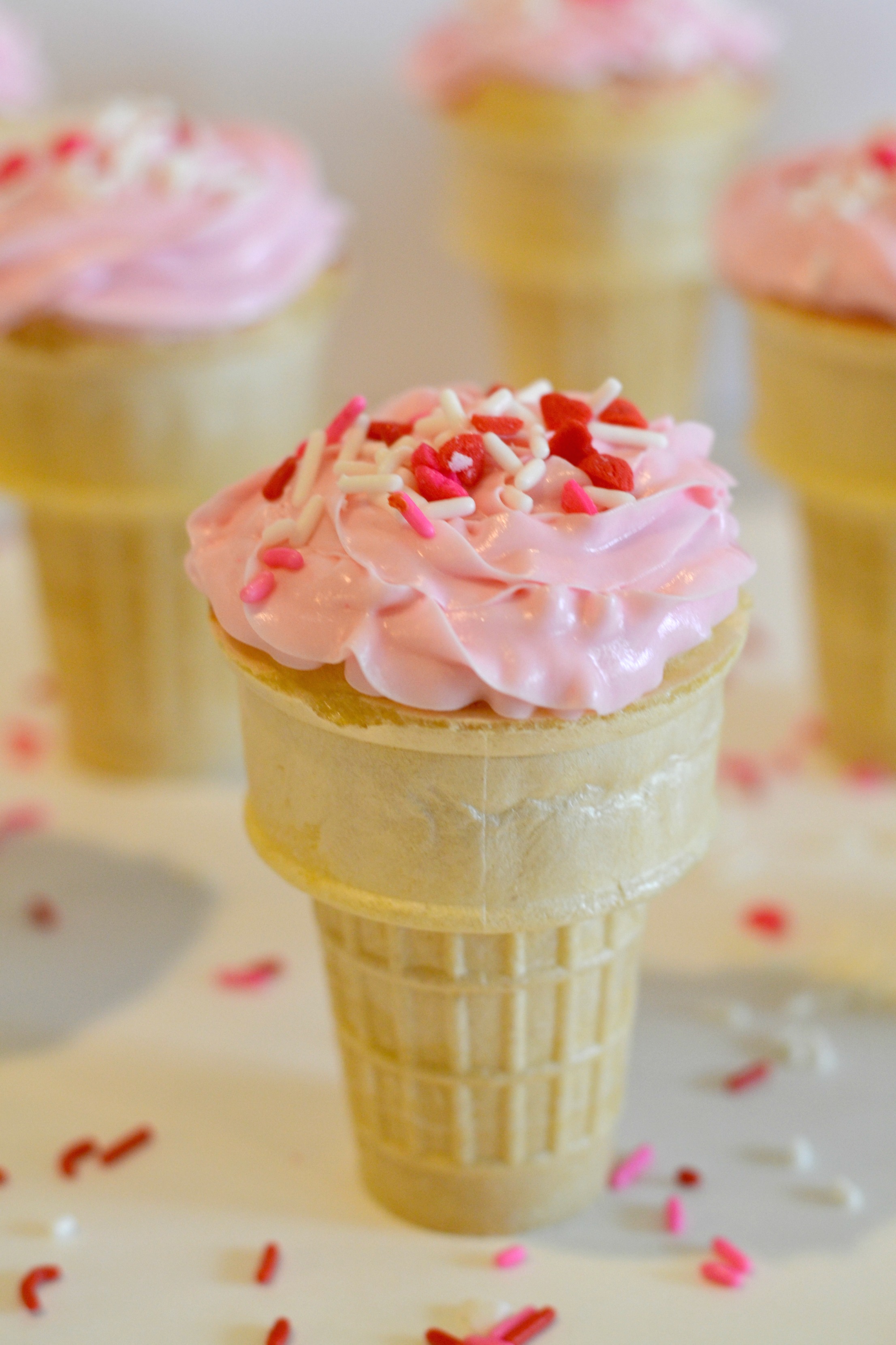 Valentine Ice Cream Cone Cupcakes