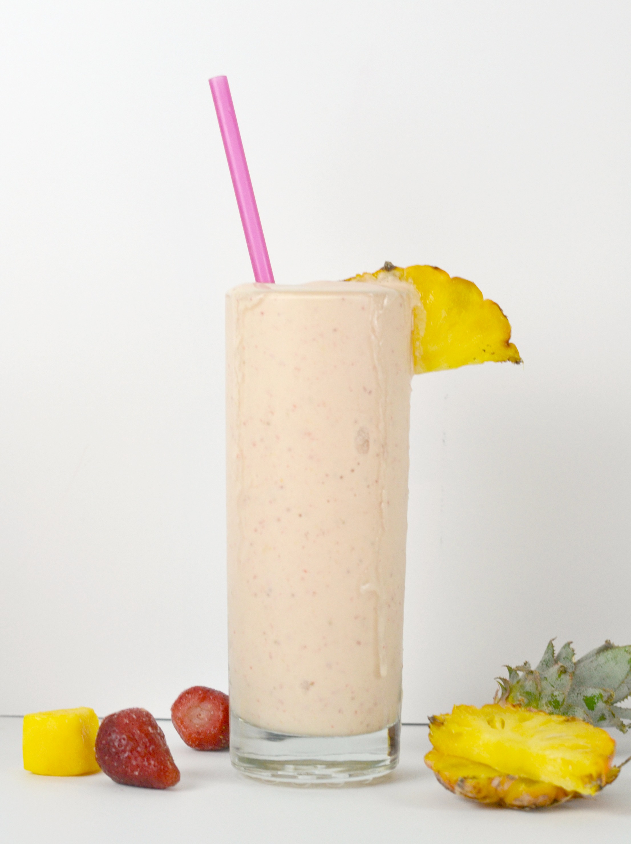 https://www.momswithoutanswers.com/wp-content/uploads/2018/02/Tropical-Sunrise-Breakfast-Smoothie.jpg