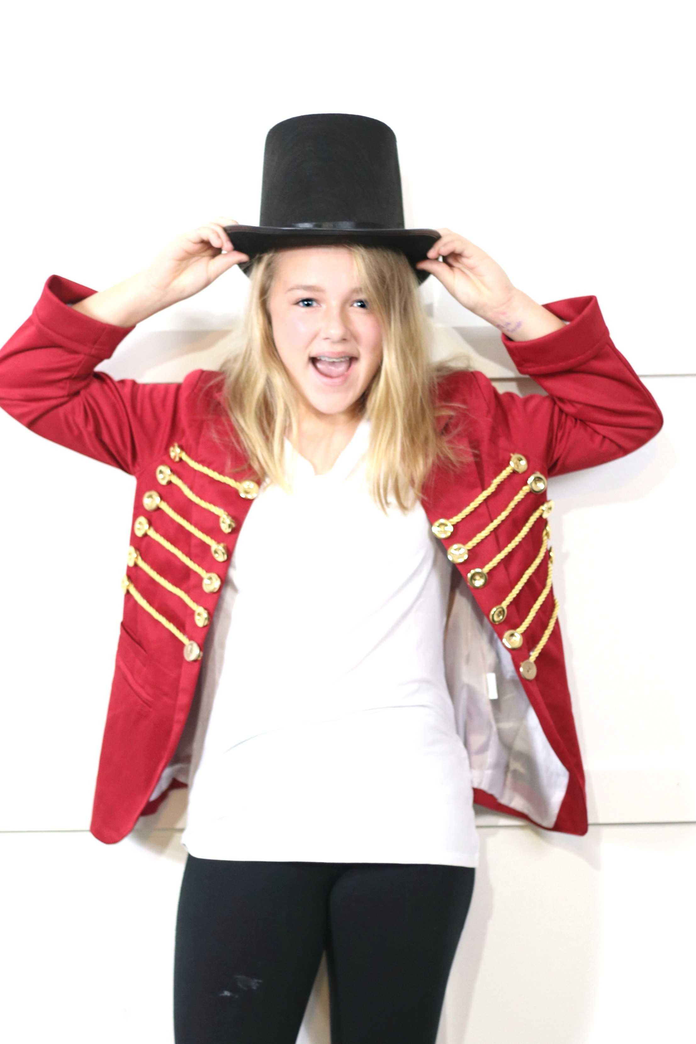 DIY Greatest Showman Halloween Costume - Houston Mommy and Lifestyle  Blogger | Moms Without Answers