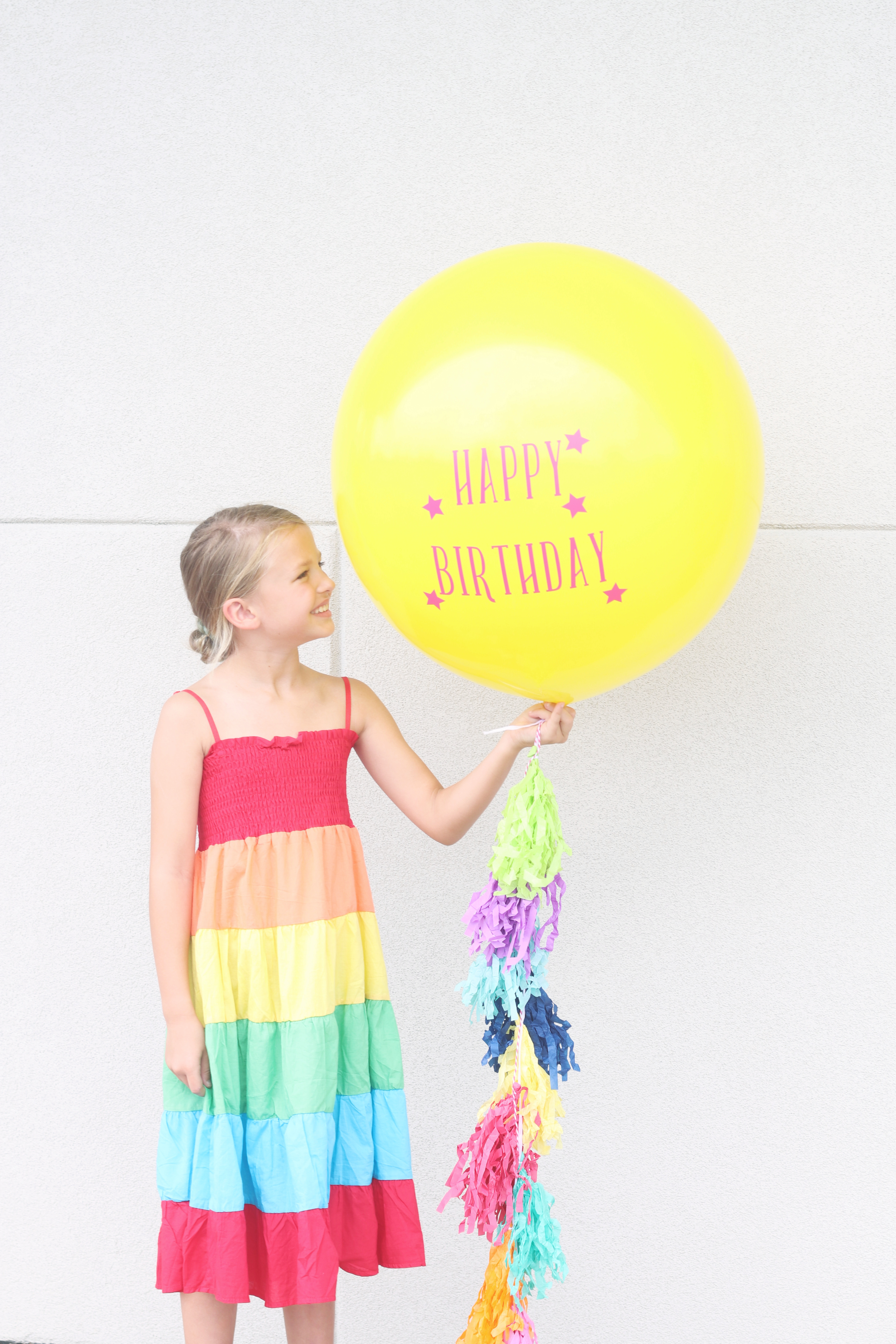 DIY Vinyl Balloon Signs with the Cricut Maker - Houston Mommy and